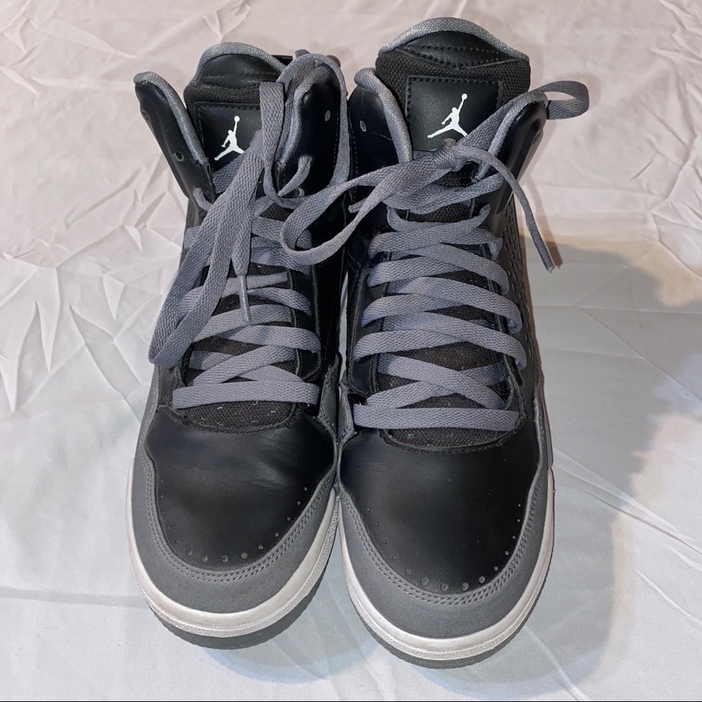 Jordan Flight SC - 3 EUC Grade School